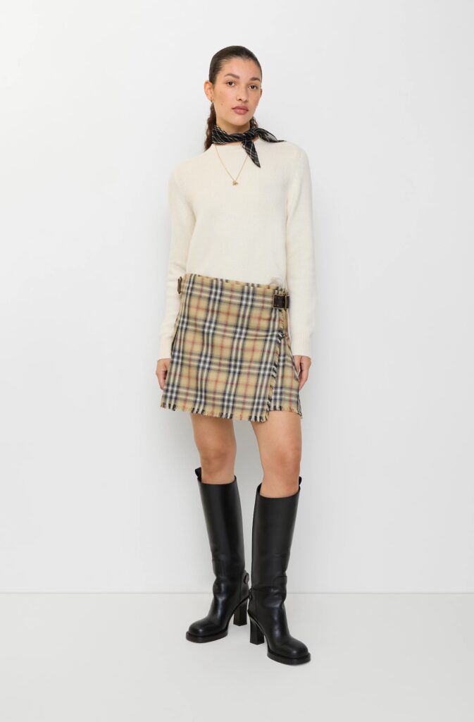 burberry-minigonna-lana-io-donna-2025-673×1024